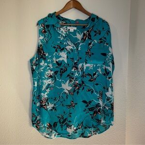 Liz Claiborne floral button tank